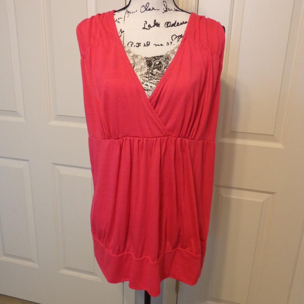 18/20 sleeveless top with bling